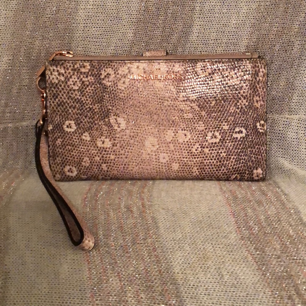 🦄 Michael Kors Adele Smartphone Wallet